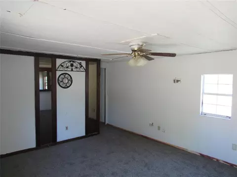 Living - 545 S 3rd St, Byars, OK 74831 photo 1 of 2