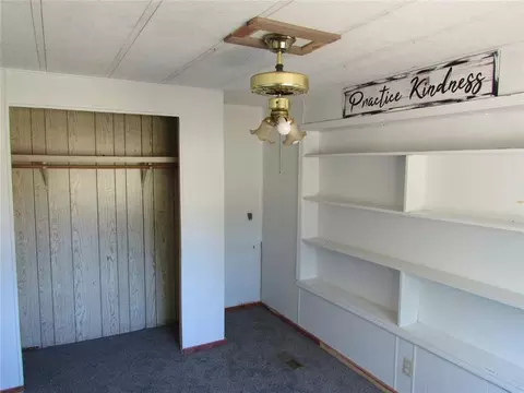 Bedroom - 545 S 3rd St, Byars, OK 74831 photo 2 of 2