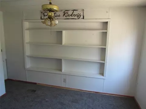 Living - 545 S 3rd St, Byars, OK 74831 photo 2 of 2