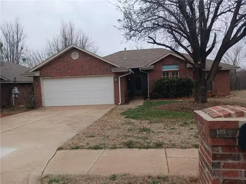 1019 Pruett Dr, Edmond, OK 73003