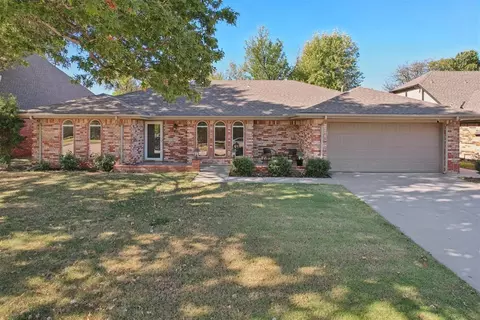 12009 Somerville Dr, Yukon, OK 73099