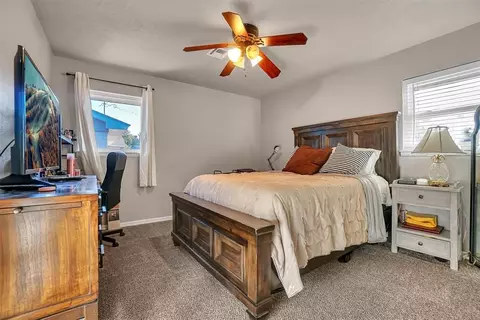 Bedroom - 313 William Dr, Altus, OK 73521 photo 6 of 7