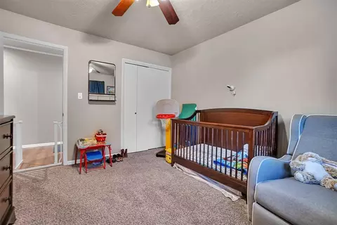 Bedroom - 313 William Dr, Altus, OK 73521 photo 5 of 7