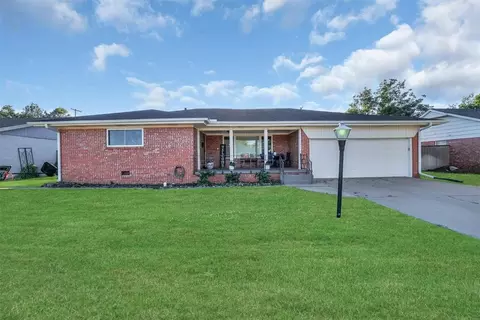 313 William Dr, Altus, OK 73521