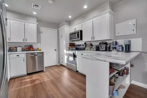 Kitchen - 313 William Dr, Altus, OK 73521 photo 1 of 3
