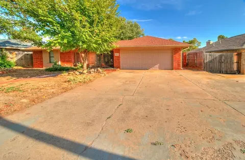 617 Woodlawn Dr, Yukon, OK 73099