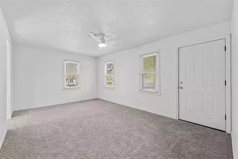 Living - 6450 Mocella S, Noble, OK 73068 photo 1 of 3