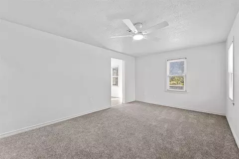 Living - 6450 Mocella S, Noble, OK 73068 photo 2 of 3