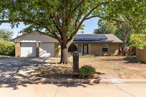 12300 Springwood Dr, Oklahoma City, OK 73120