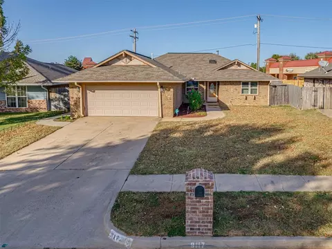 9117 Apple Dr, Oklahoma City, OK 73130