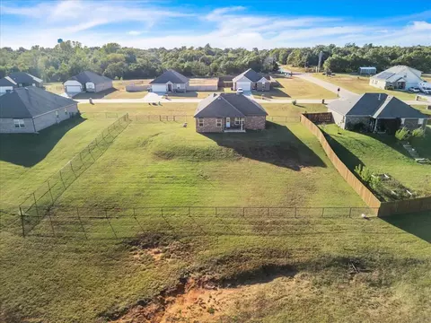 11654 Split Oak Cir, Guthrie, OK 73044 photo 1