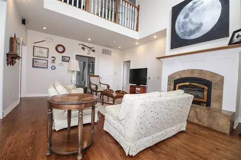 Living - 10613 E 33rd St, Jones, OK 73049 photo 1 of 3