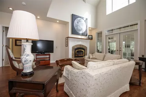 Living - 10613 E 33rd St, Jones, OK 73049 photo 2 of 3