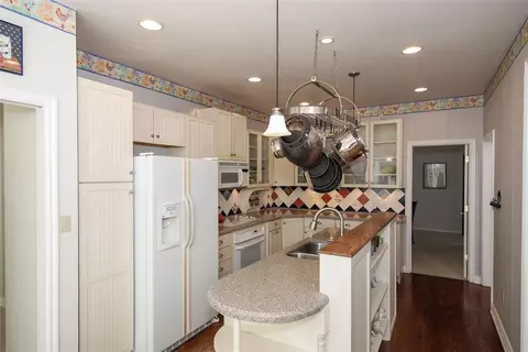 Kitchen - 10613 E 33rd St, Jones, OK 73049 photo 5 of 5
