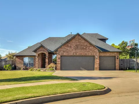 1204 Excalibur Ct, Yukon, OK 73099