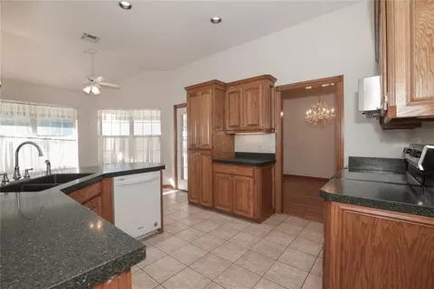 2305 Walnut Dr, Tuttle, OK 73089 photo 11