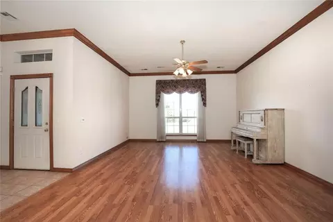 2305 Walnut Dr, Tuttle, OK 73089 photo 4