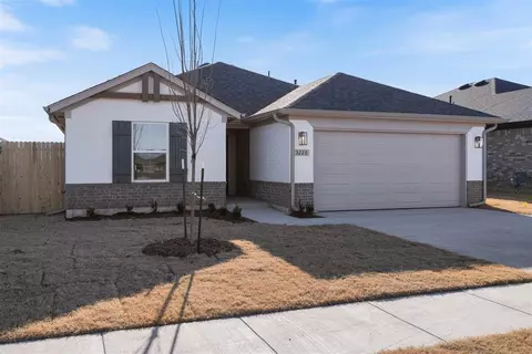 3228 Piney River Dr, Yukon, OK 73099