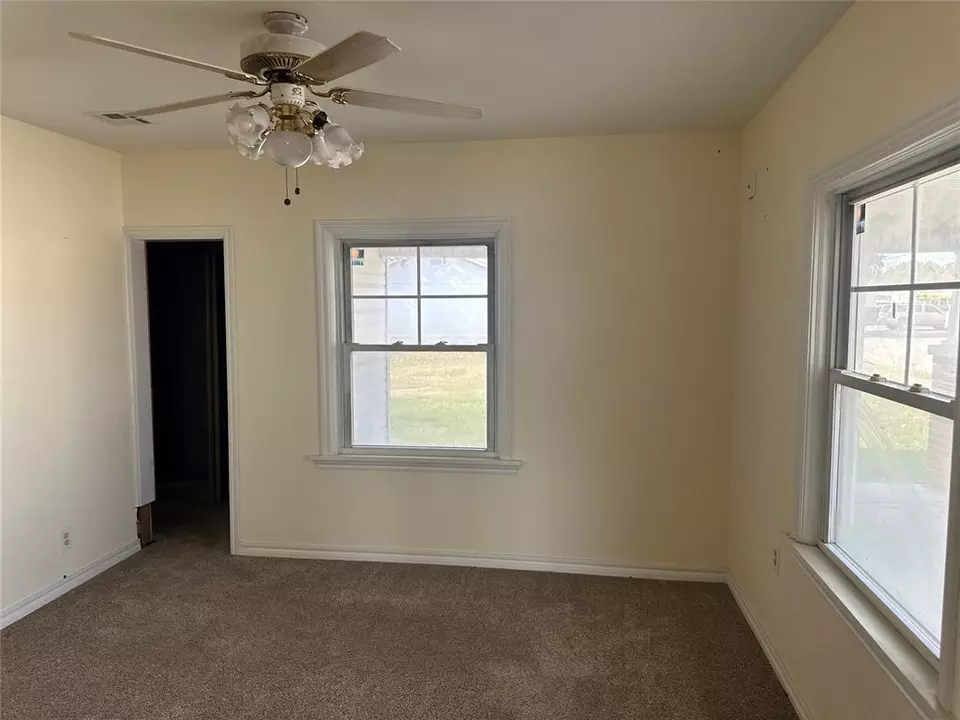 Living - 413 Main St, Maysville, OK 73057 photo 3 of 3