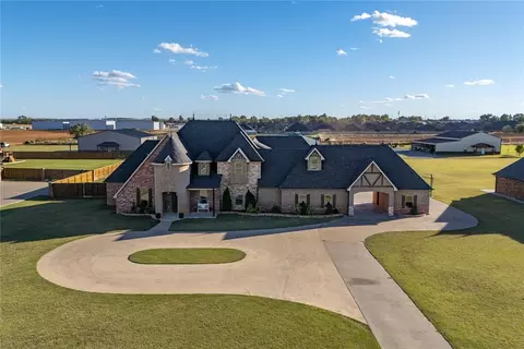 2700 E Lawter Rd, Weatherford, OK 73096