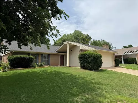 10429 Bayberry Dr, Oklahoma City, OK 73162