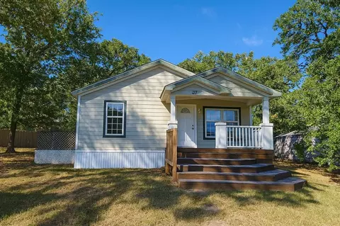 37 Peddy St, Ardmore, OK 73401