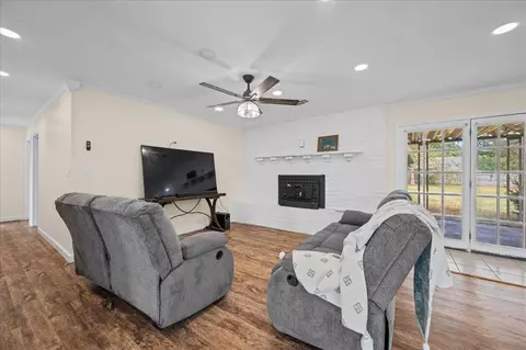 Living - 123 Randall Rd, Broken Bow, OK 74728 photo 3 of 3