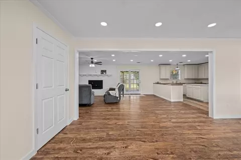 Living - 123 Randall Rd, Broken Bow, OK 74728 photo 1 of 3