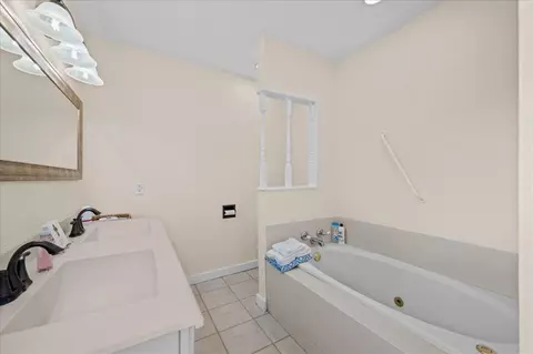 Bath - 123 Randall Rd, Broken Bow, OK 74728 photo 4 of 5