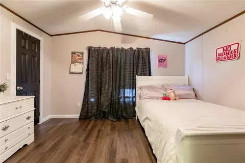 Bedroom - 302 N 8th St, Hammon, OK 73650 photo 4 of 5