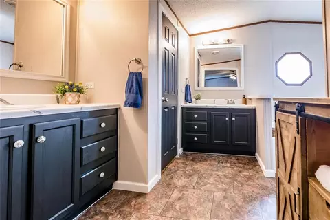 Bath - 302 N 8th St, Hammon, OK 73650 photo 1 of 4