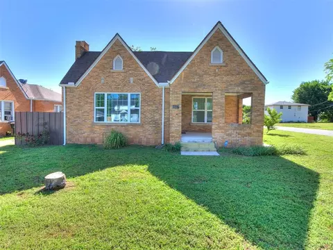 1127 S 19th St, Chickasha, OK 73018
