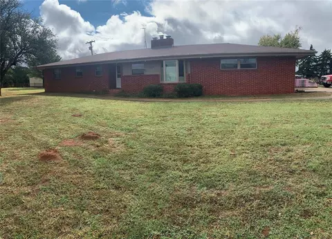 10071 State Highway 9 Hwy, Fort Cobb, OK 73038