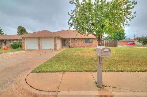 1119 Oakwood Dr, Yukon, OK 73099