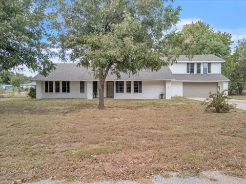 14875 Arrowhead Dr, Yukon, OK 73099
