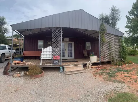 310 Ellen Way, Gracemont, OK 73042