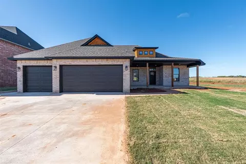 10621 Two Lakes Dr, Yukon, OK 73099