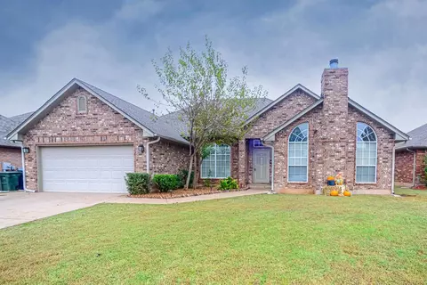1925 Napa Valley Rd, Edmond, OK 73013