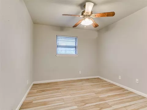 Bedroom - 809 Oliver St, Norman, OK 73071 photo 4 of 4