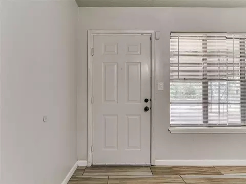 Entry Way - 809 Oliver St, Norman, OK 73071 photo 1 of 1