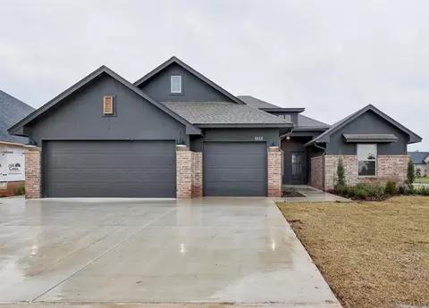 5112 Misty Wood Ln, Mustang, OK 73064