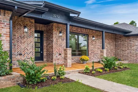 3212 E 32nd St, Edmond, OK 73013