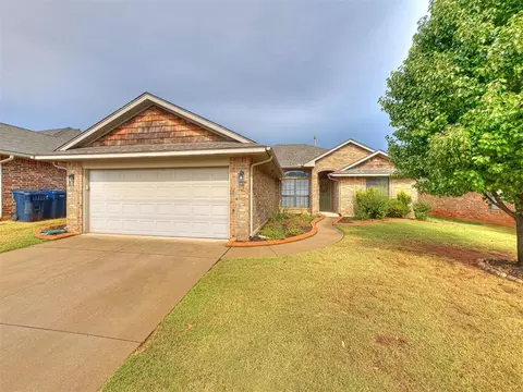 5013 NW 163rd Rd, Edmond, OK 73013