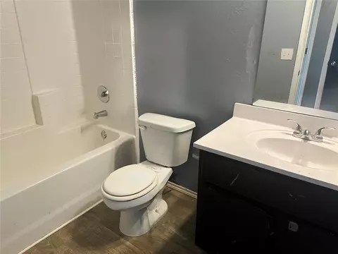 Bath - 5212 Kye Dr, Tuttle, OK 73089 photo 2 of 2