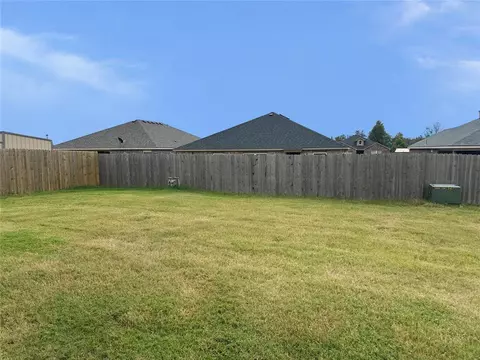 Exterior - 5212 Kye Dr, Tuttle, OK 73089 photo 4 of 4