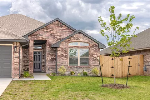 4524 Adobe Ct, Yukon, OK 73099