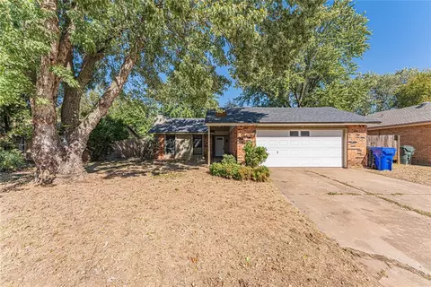 1905 Oakcreek Dr, Norman, OK 73071