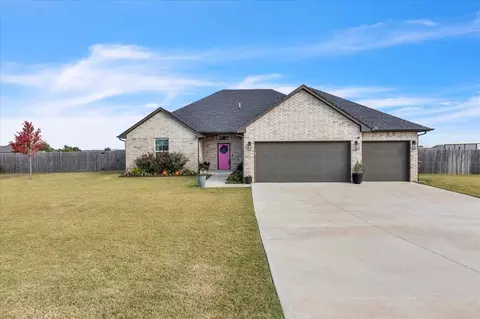 8810 Summit View Ln, Edmond, OK 73025