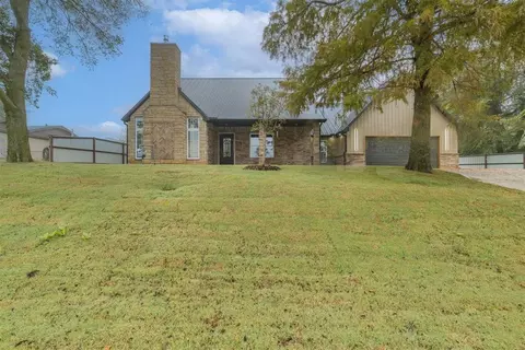 2925 N Choctaw Rd, Choctaw, OK 73020