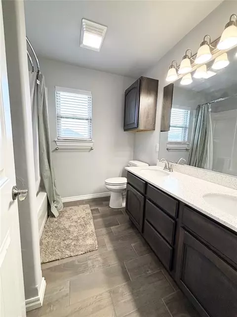 Bath - 19 Integrity Cir, Altus, OK 73521 photo 3 of 4